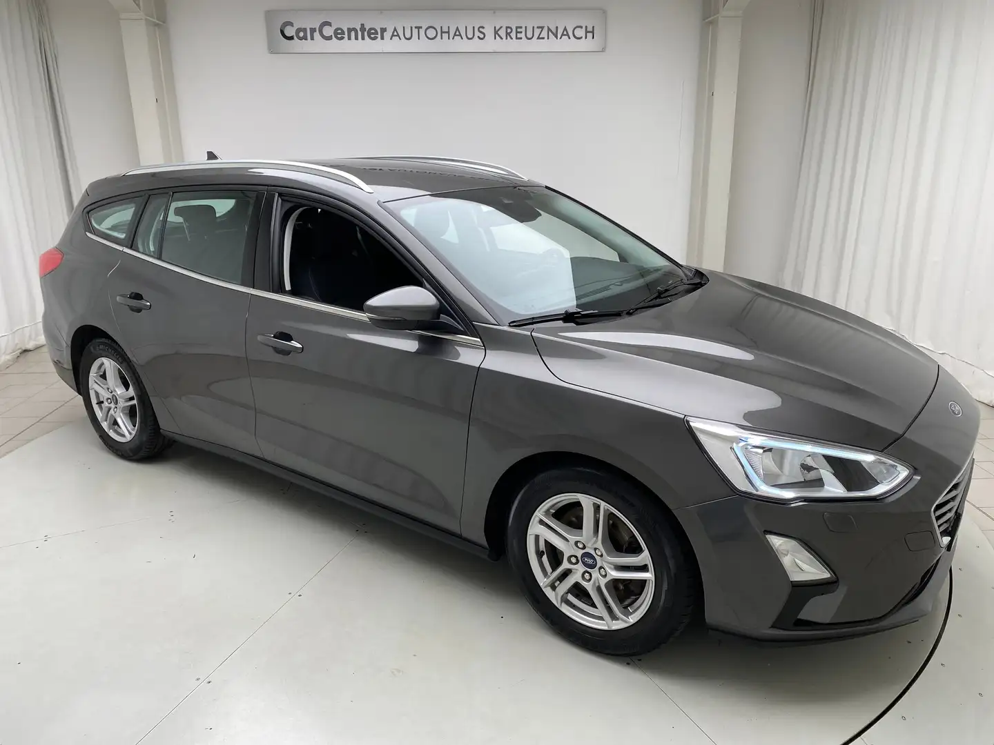 Ford Focus Turnier 1.0 EcoBoost Cool & Connect Gris - 1