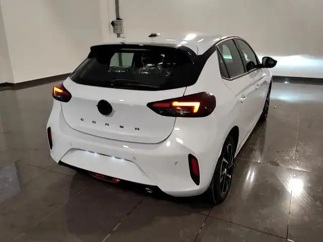 Opel Corsa view 4