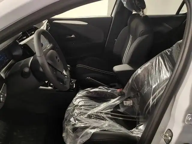 Opel Corsa view 8