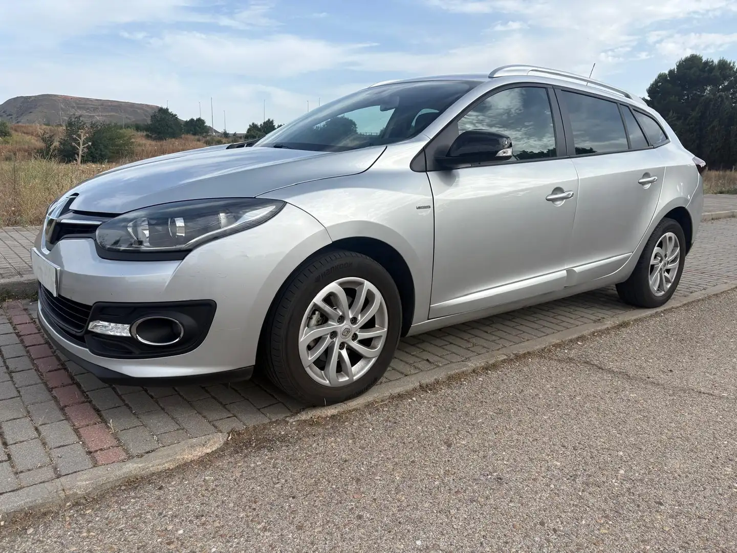 Renault Megane Mégane S.T. 1.2 TCE Energy Limited S Plateado - 2