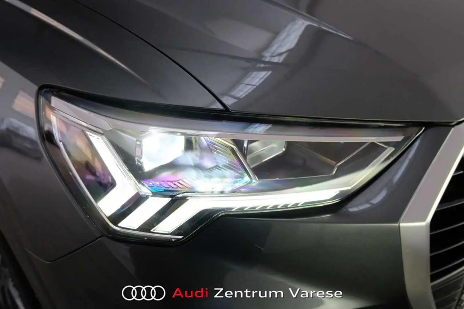 Audi Q3 45 1.4 tfsi e S Line Edition s-tronic Gris - 2