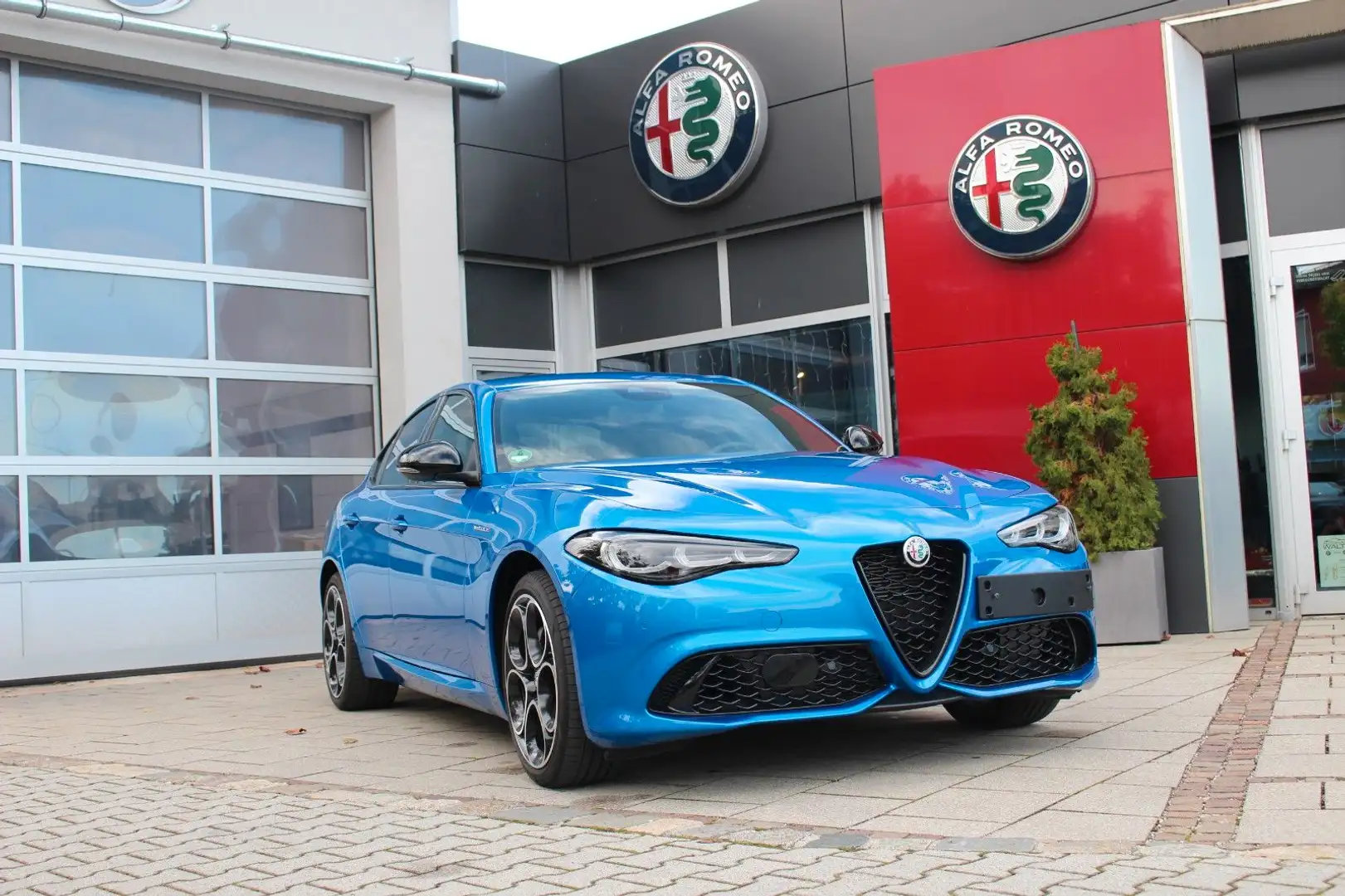 Alfa Romeo Giulia Veloce Q4  Garantie 05/2026 Premium Paket Blau - 1