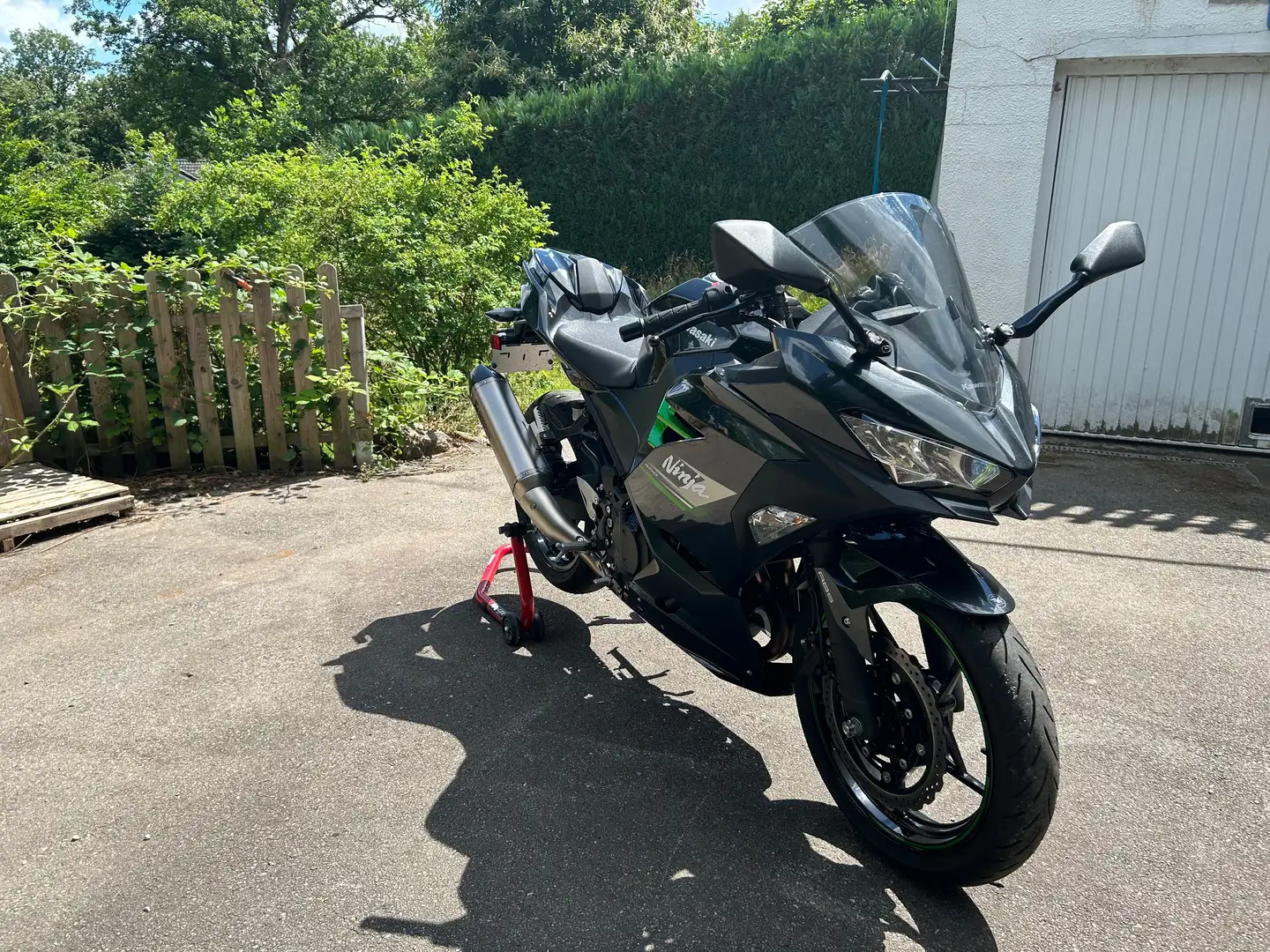 Kawasaki Ninja 400 Zwart - 2
