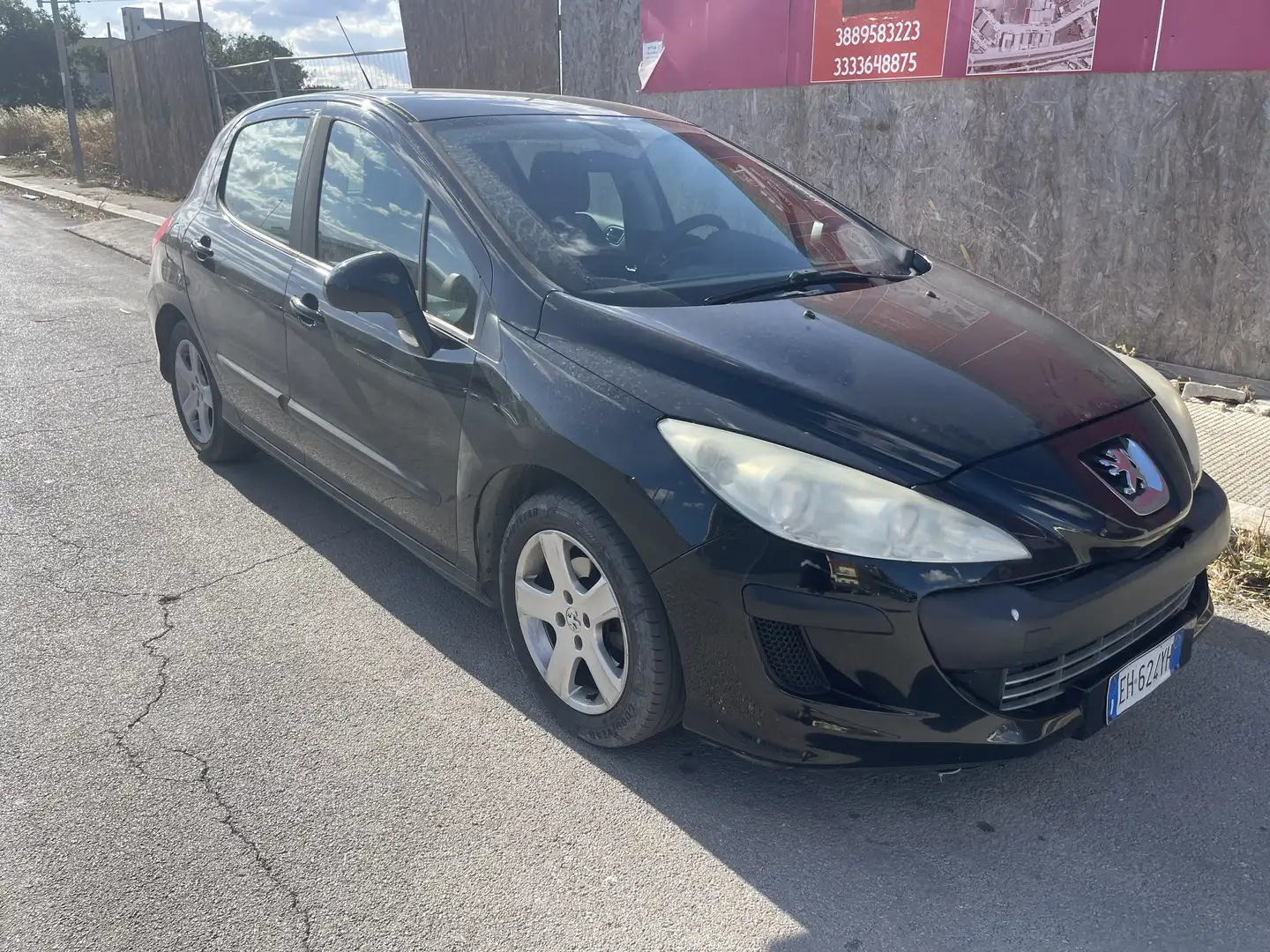 Peugeot 308 5p 1.6 hdi 8v Business 93cv - 1