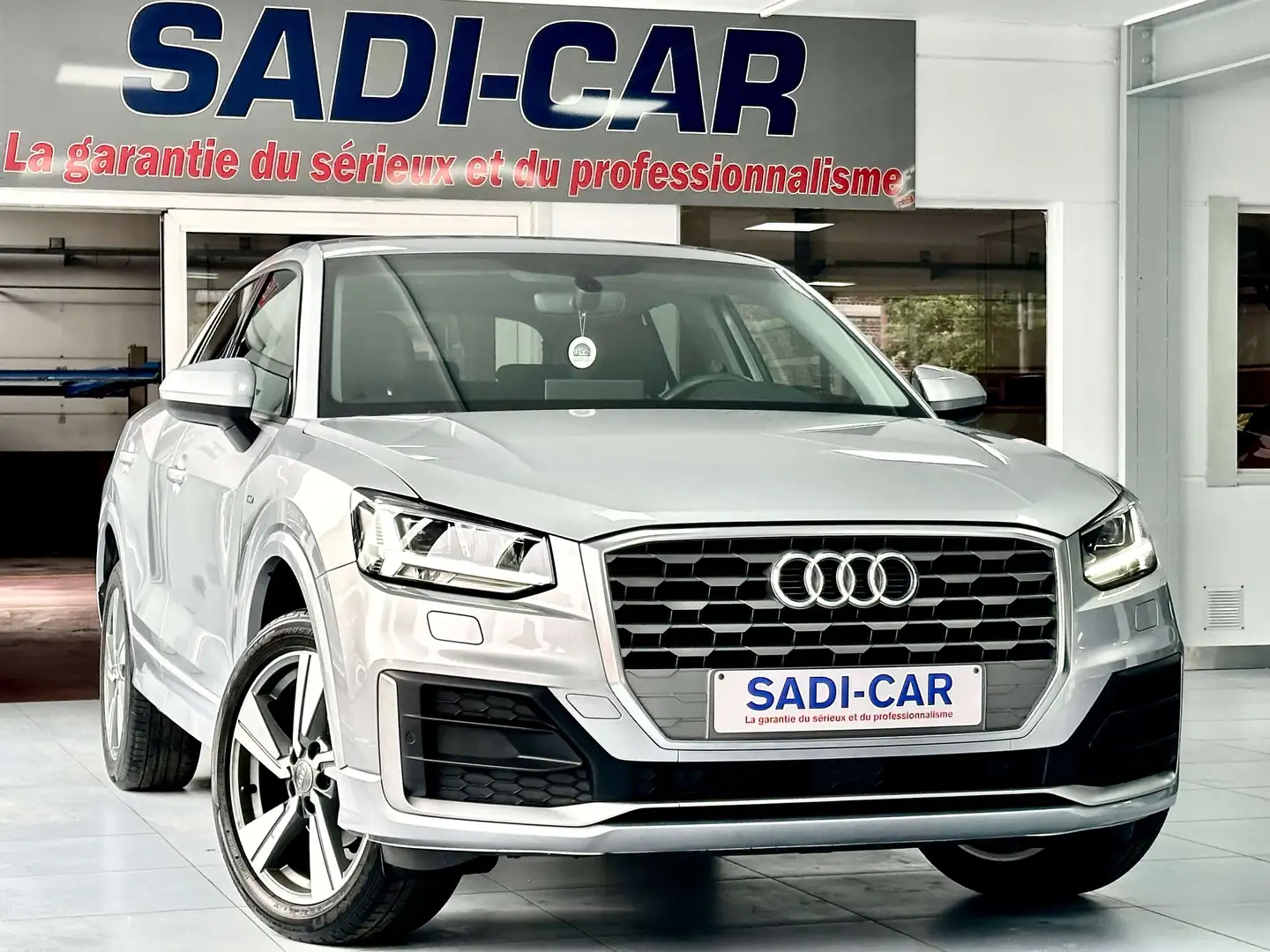 Audi Q2 35 TFSI 1,5i 150cv S Tronic - S LINE EDITION Gris - 1