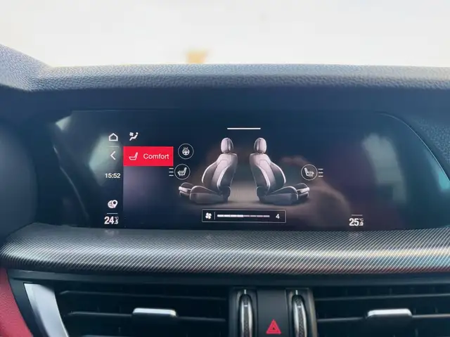 Alfa Romeo Stelvio view 22