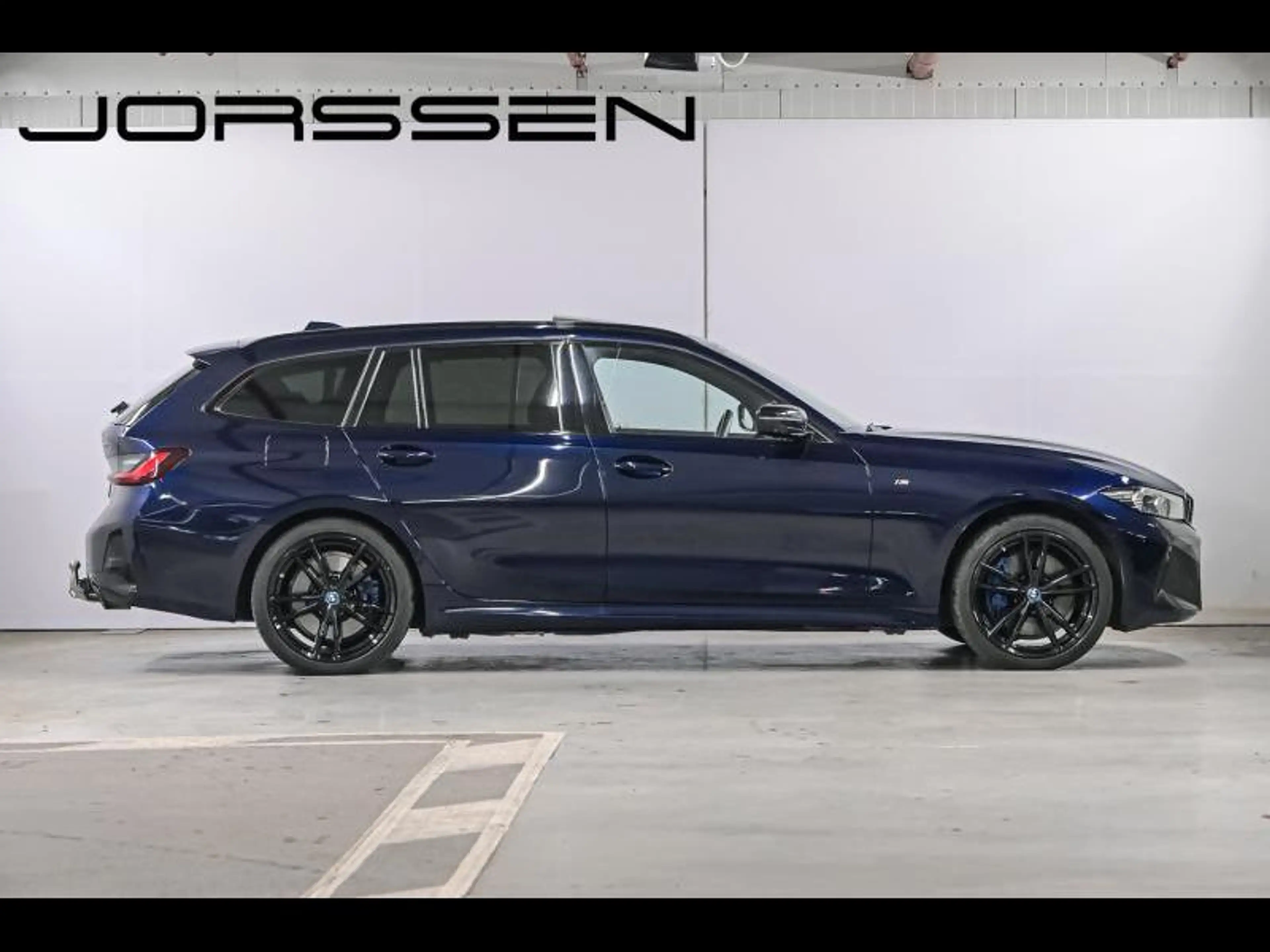 BMW 330 Touring — photo 3