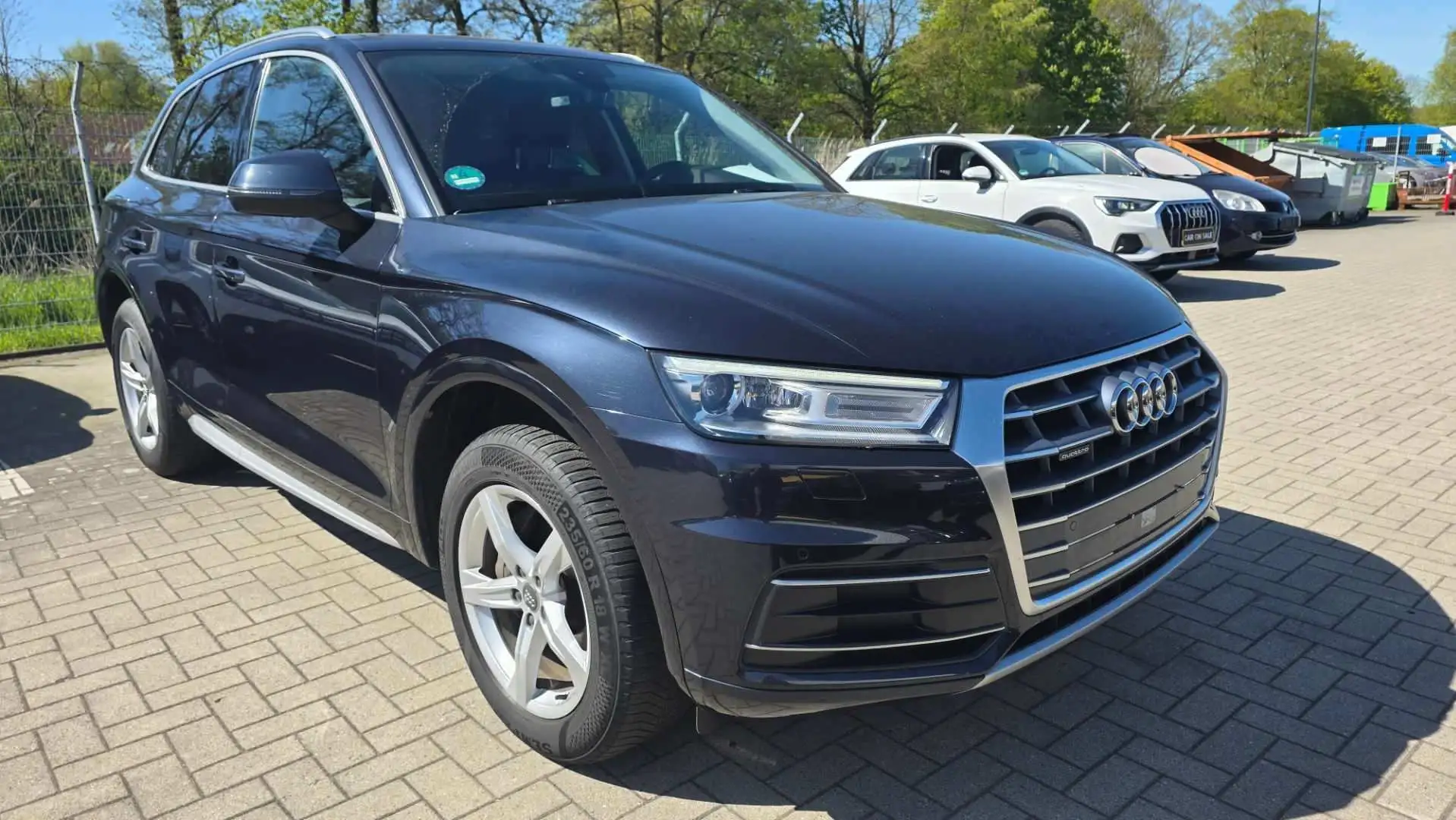 Audi Q5 35 TDI quattro sport Blau - 2