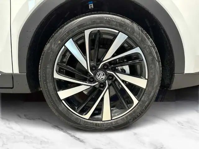 MG ZS view 8
