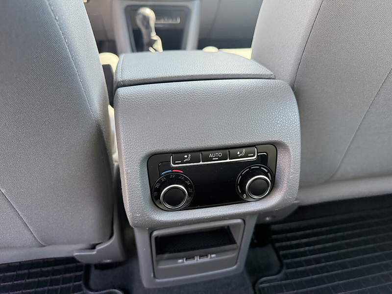 SEAT Alhambra Business 2,0 TDI 4WD — photo 12