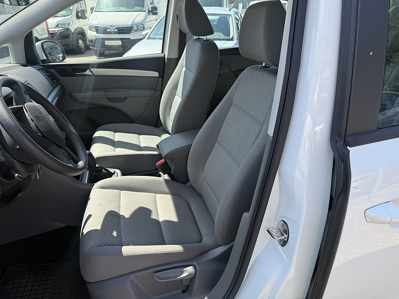 SEAT Alhambra Business 2,0 TDI 4WD — photo 9
