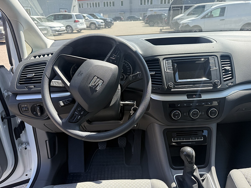 SEAT Alhambra Business 2,0 TDI 4WD — photo 13