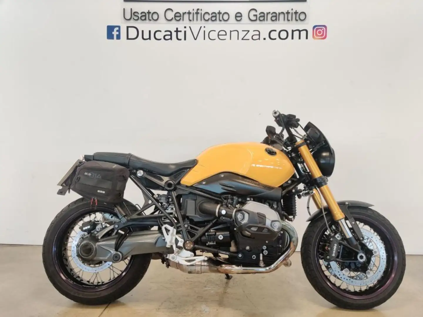 BMW R Nine T 1200 Giallo - 1