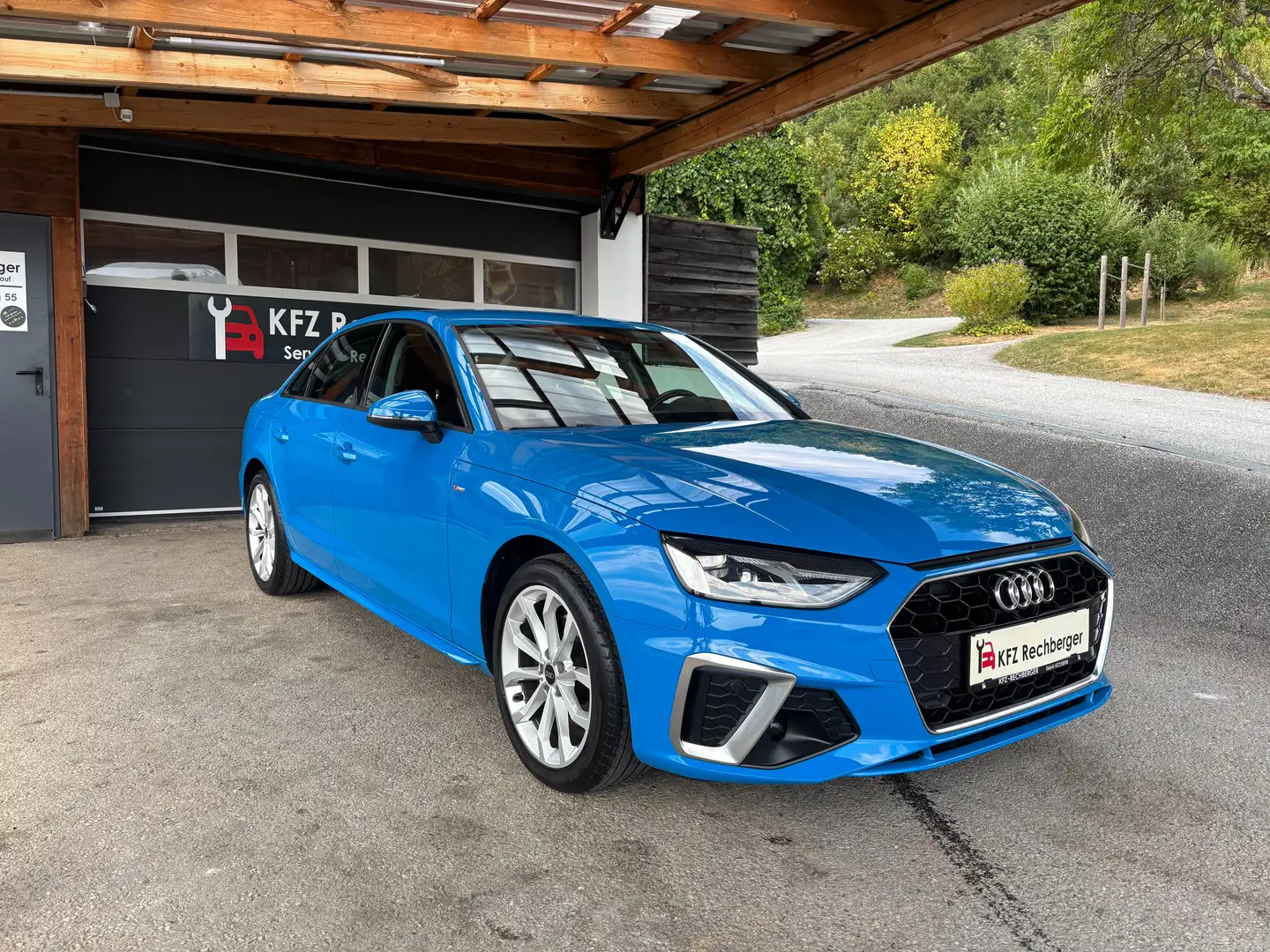 Audi A4 TURBOBLAU TDI S LINE SPORT APP NAVI MULTI 18 ZOLL Blau - 1