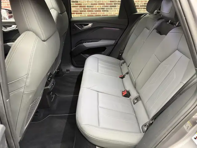 Audi Q4 e-tron view 29