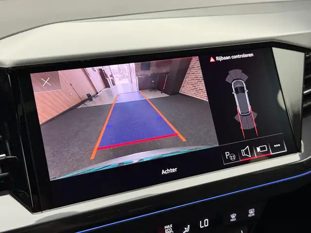 Audi Q4 e-tron view 21
