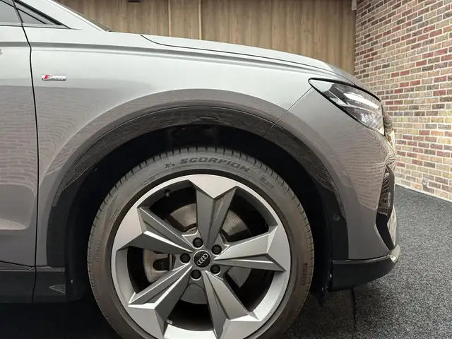 Audi Q4 E-Tron view 8
