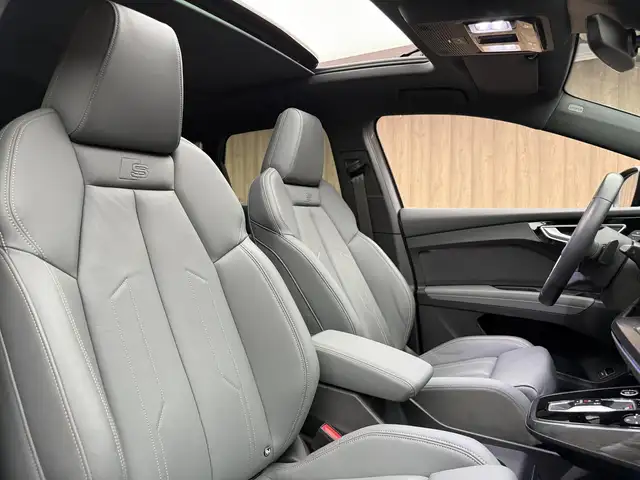 Audi Q4 e-tron view 16