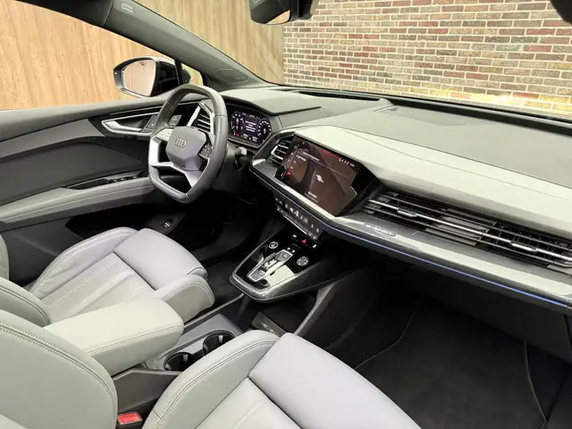 Audi Q4 e-tron view 17