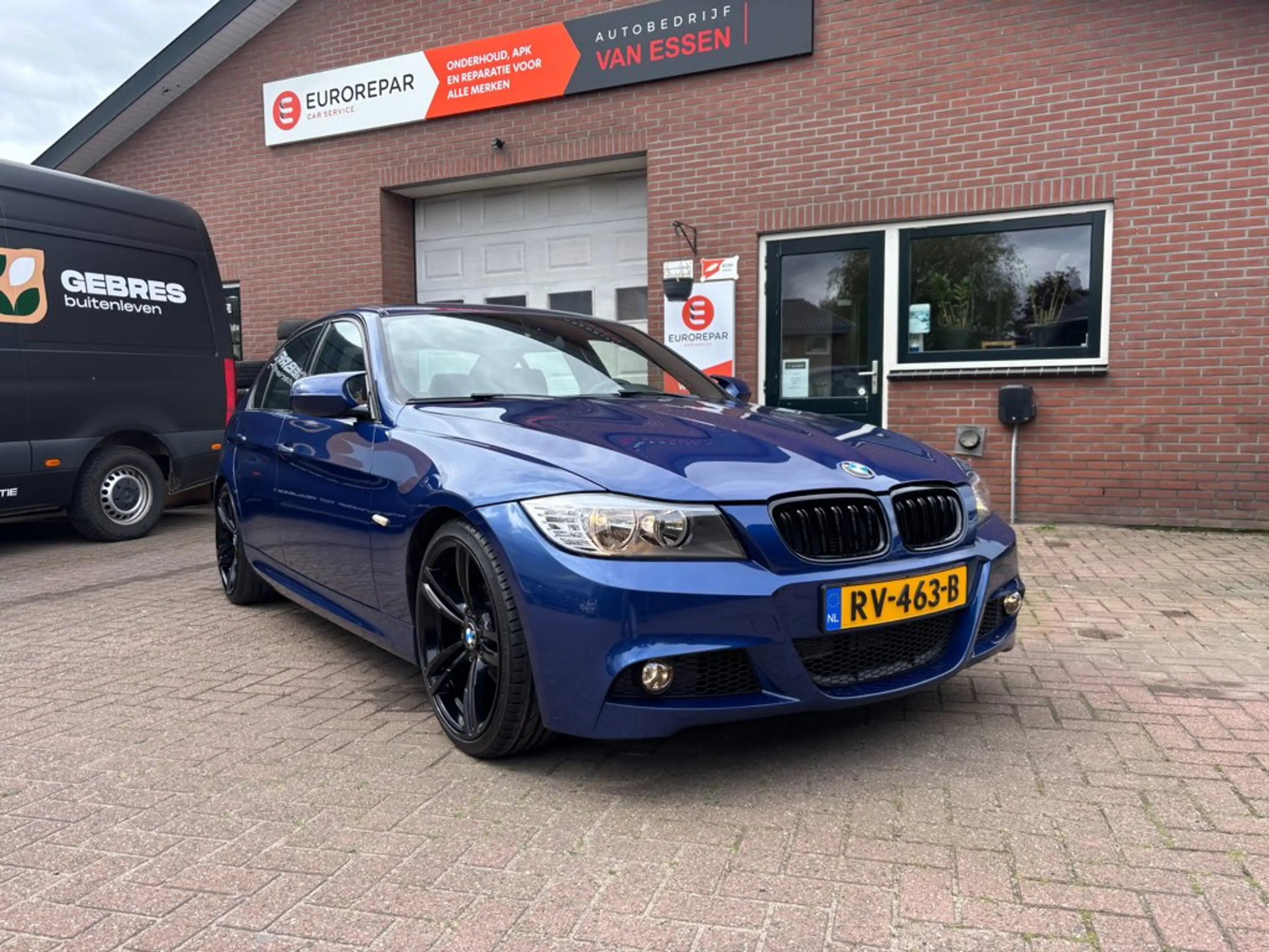 BMW 318 3-serie 318i High Executive