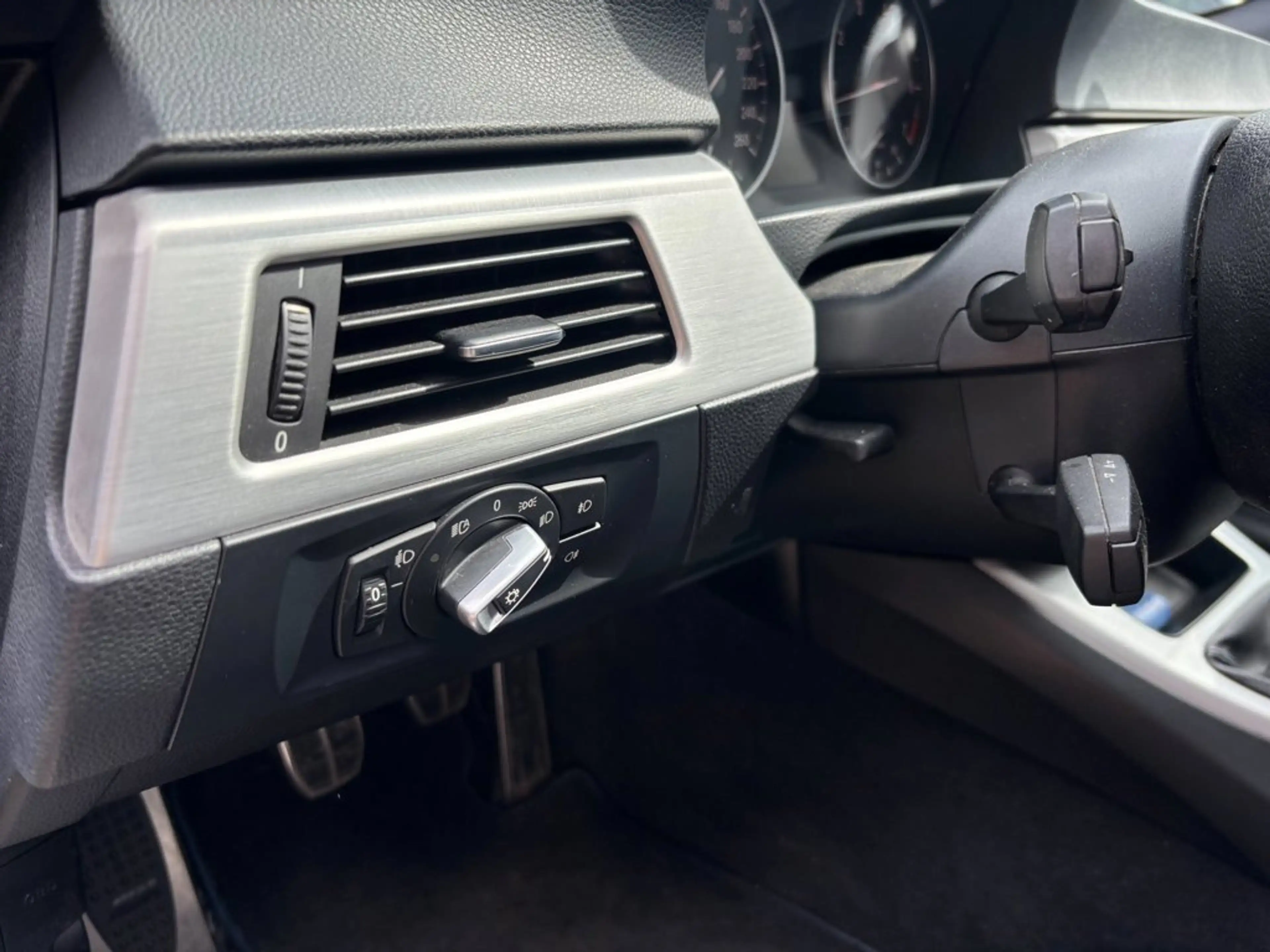 BMW 318 3-serie 318i High Executive — photo 12
