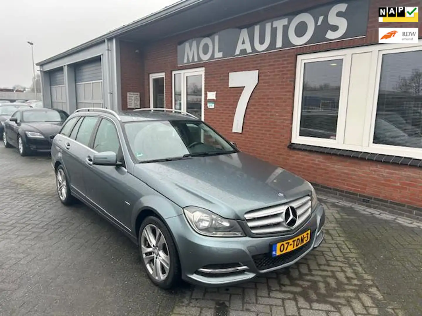 Mercedes-Benz C 180 Estate Avantgarde , APK 02-2026 , Navi , Leer , Tr Grijs - 1