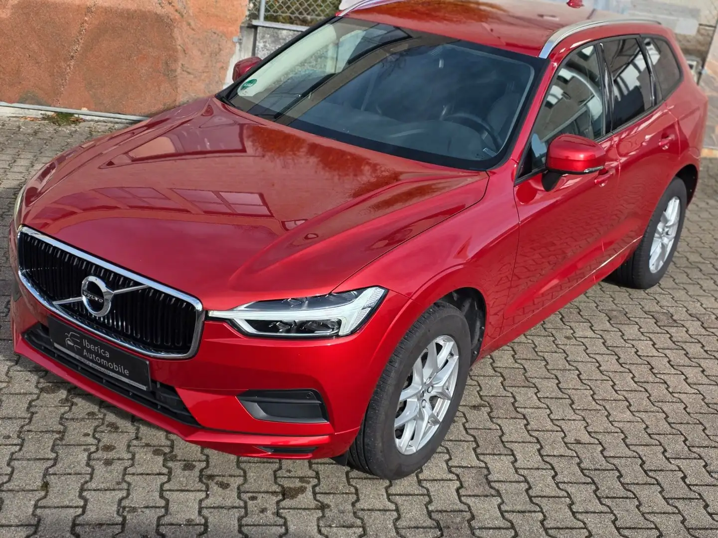 Volvo XC60 XC60 Momentum AWD*STANDHEIZUNG Rouge - 1