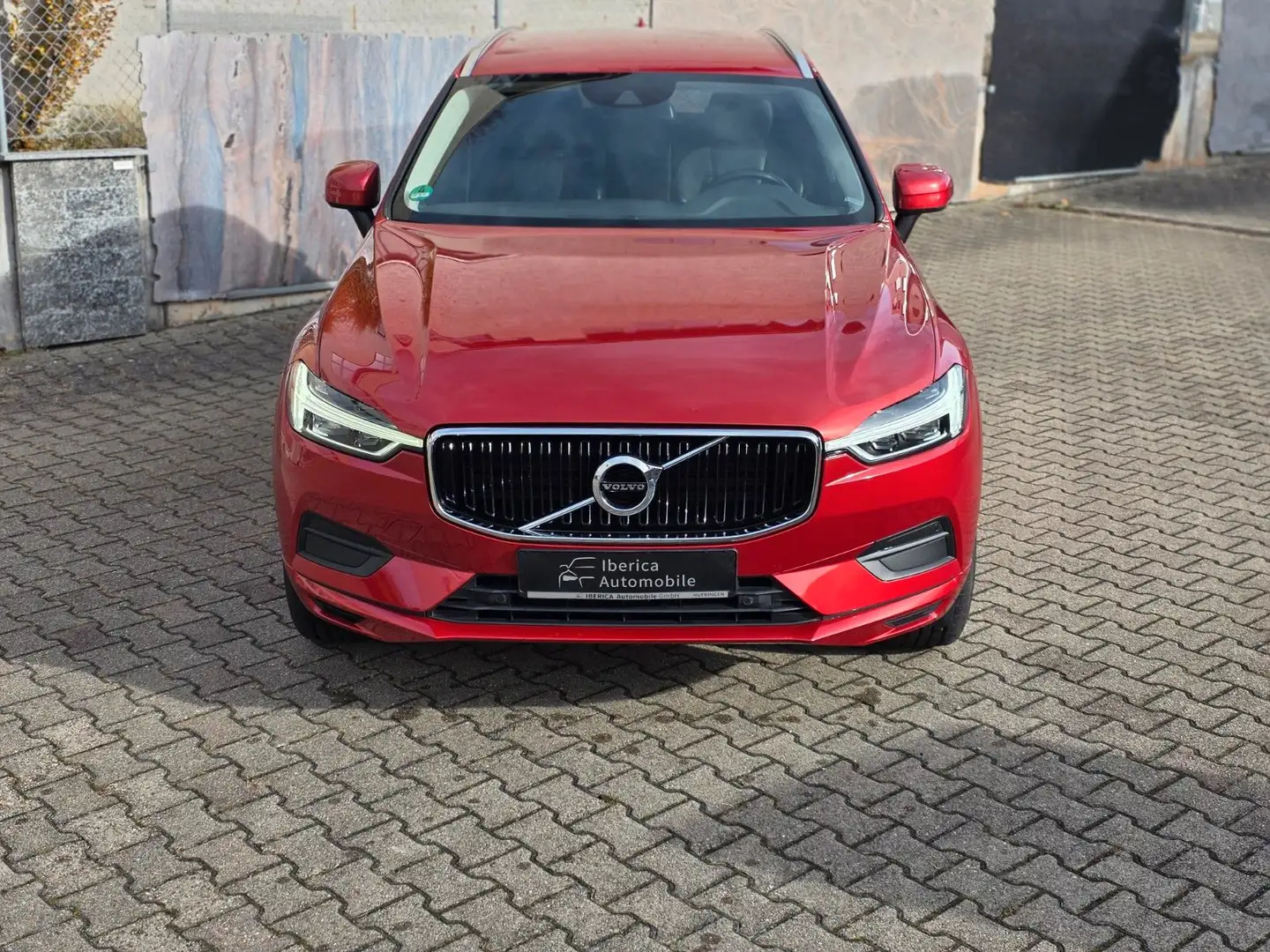 Volvo XC60 XC60 Momentum AWD*STANDHEIZUNG Rot - 1