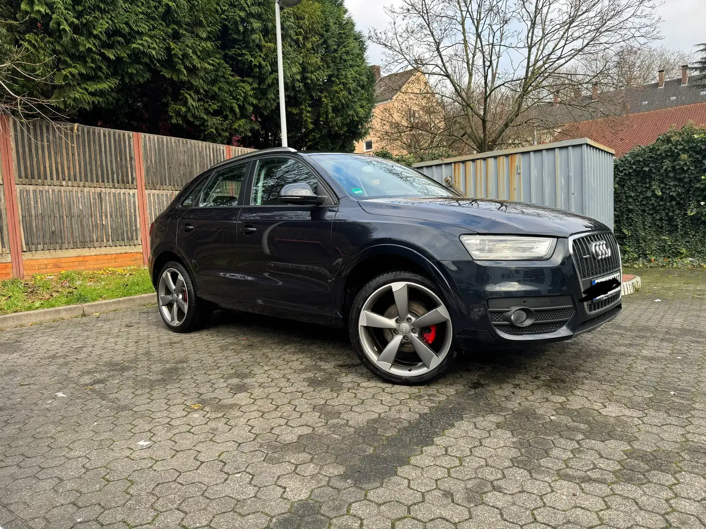 Audi Q3 2.0 TFSI quattro - 1