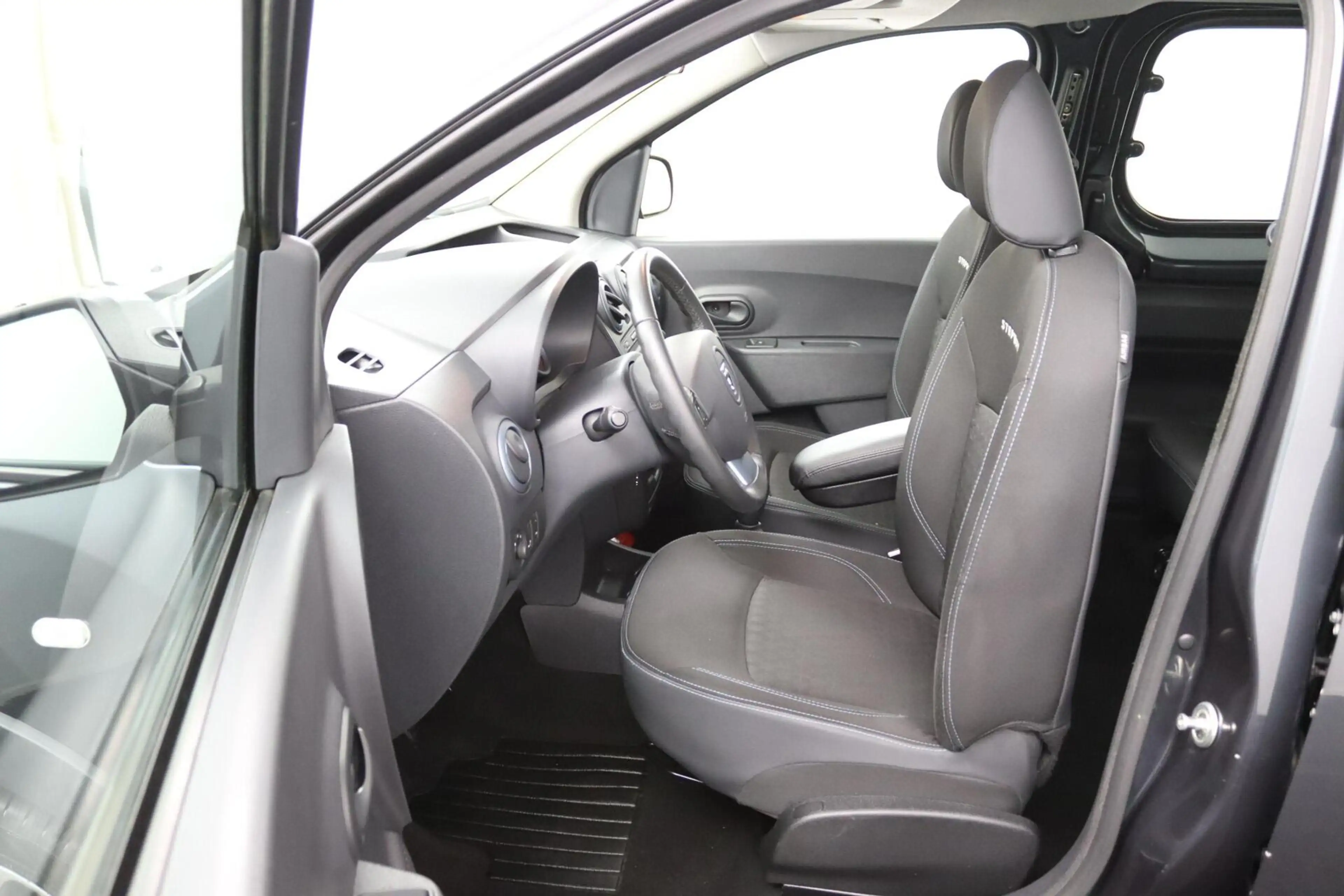 Dacia Dokker combi 1.2 TCe Ambiance | Trekhaak | Camera | Dubbe — photo 4