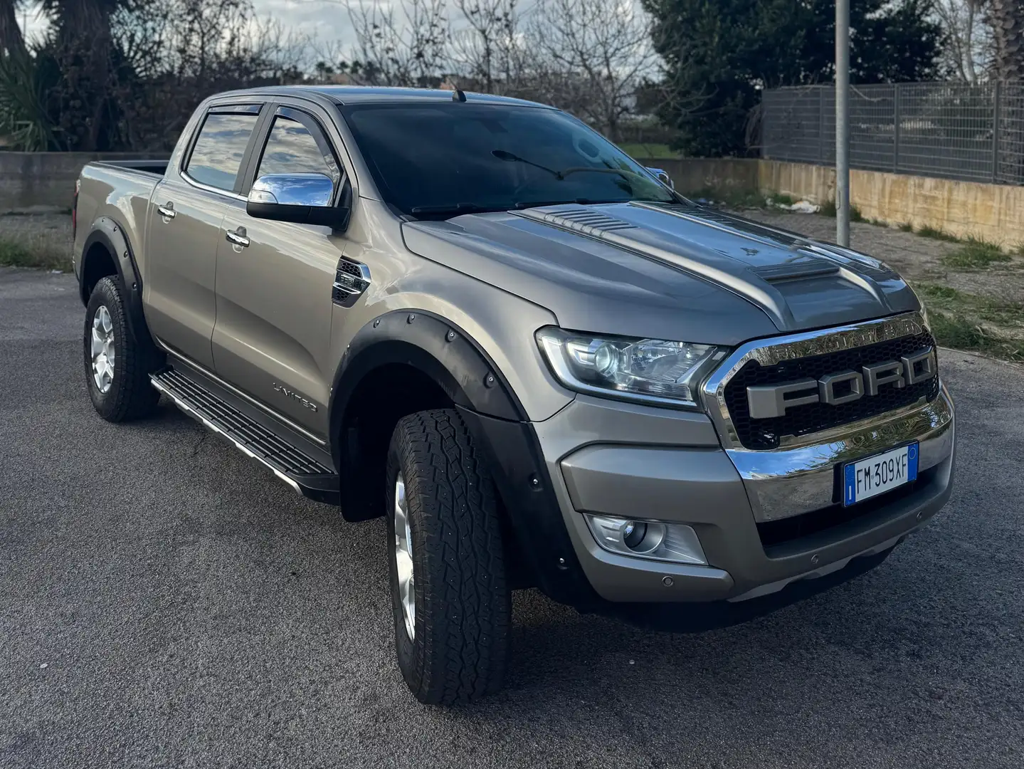 Ford Ranger Ranger VII 2016 2.2 tdci double cab Limited 160cv Gold - 1