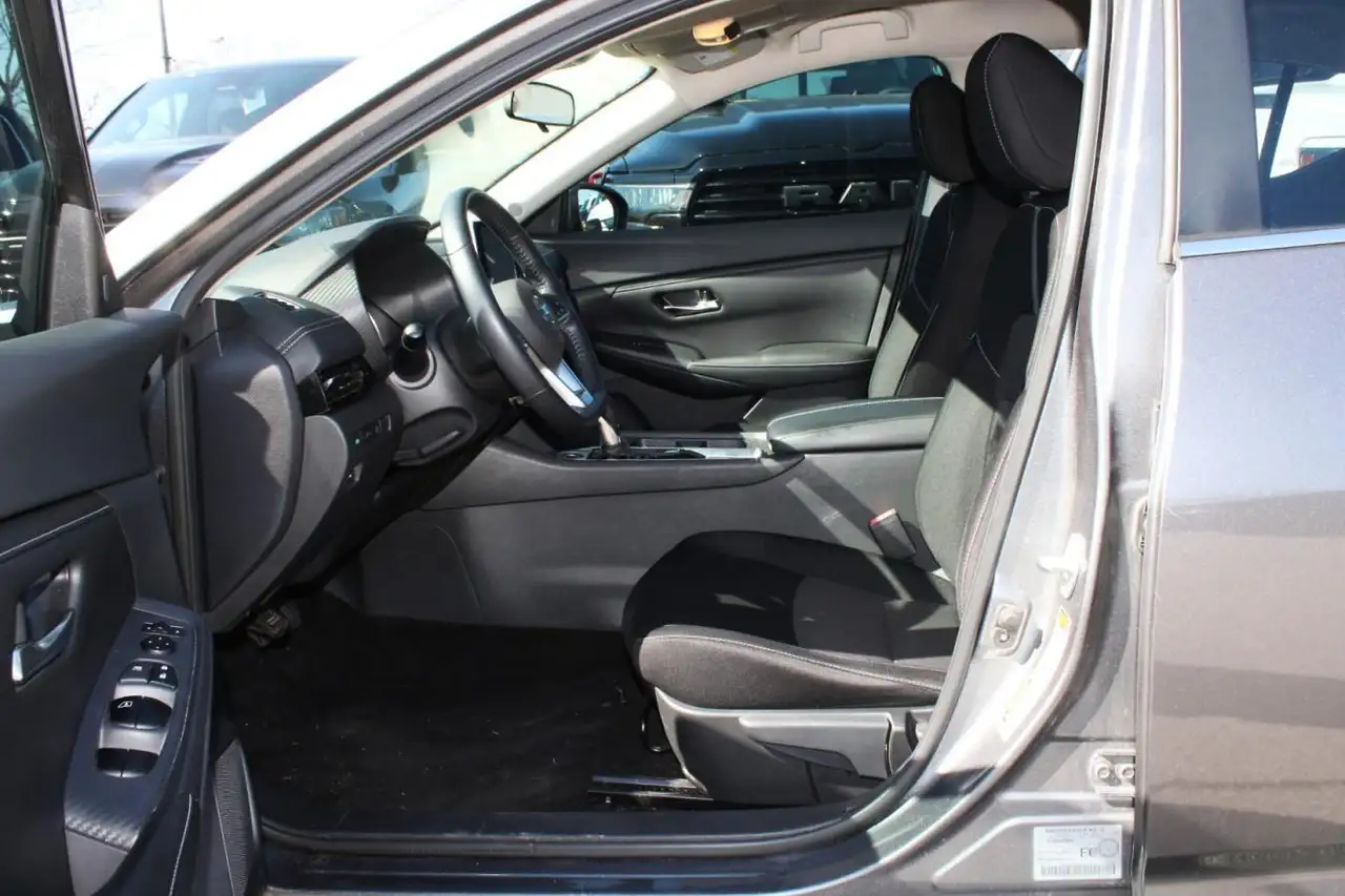 Nissan Sentra снимка Nissan Sentra