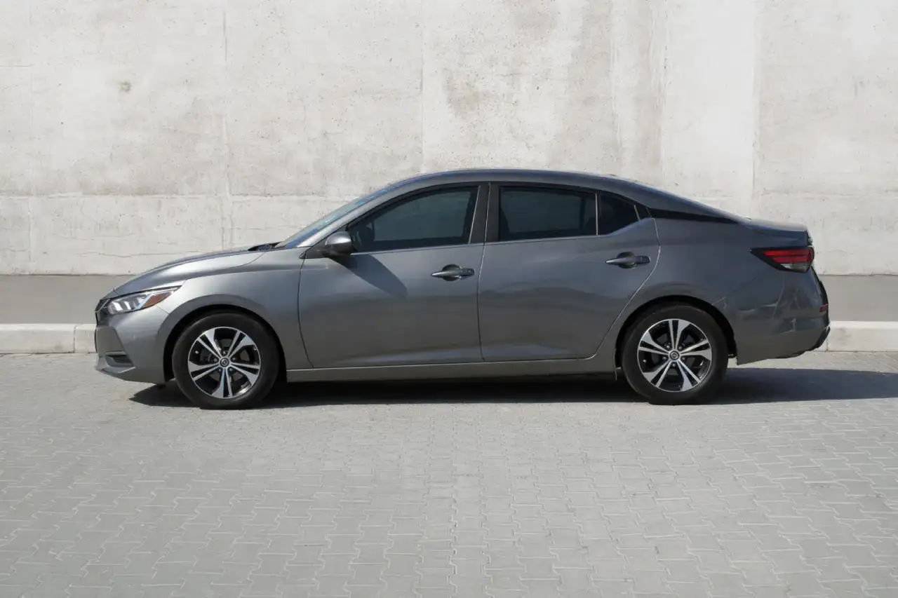 Nissan Sentra снимка Nissan Sentra