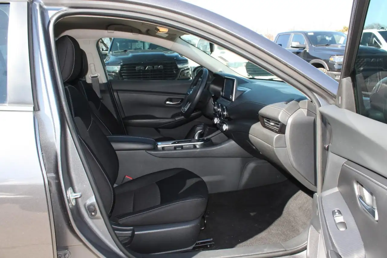 Nissan Sentra снимка Nissan Sentra