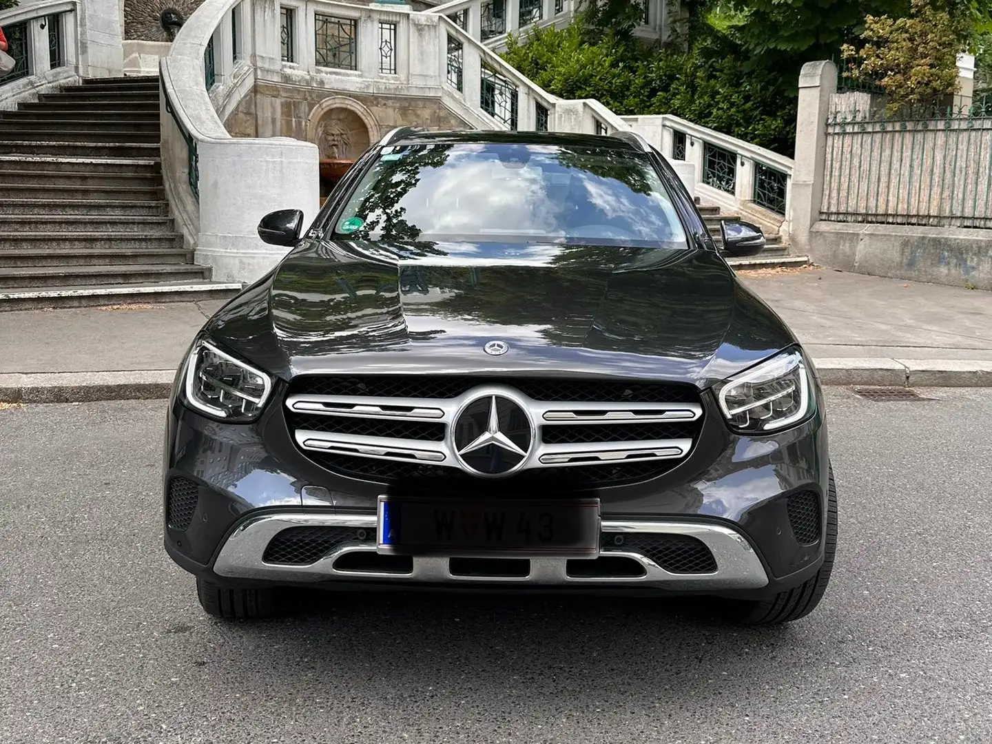Mercedes-Benz GLC 220 GLC 220 d 4MATIC Aut. Grau - 1