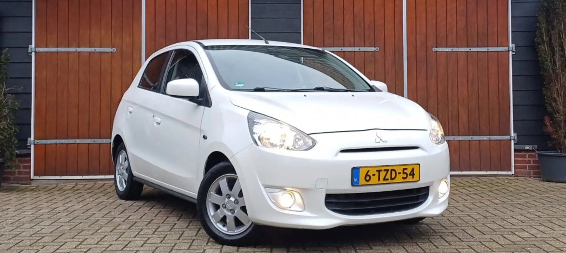 Mitsubishi Space Star 1.2 Instyle, Automaat, Bluetooth, Navigatie, Camer Wit - 1
