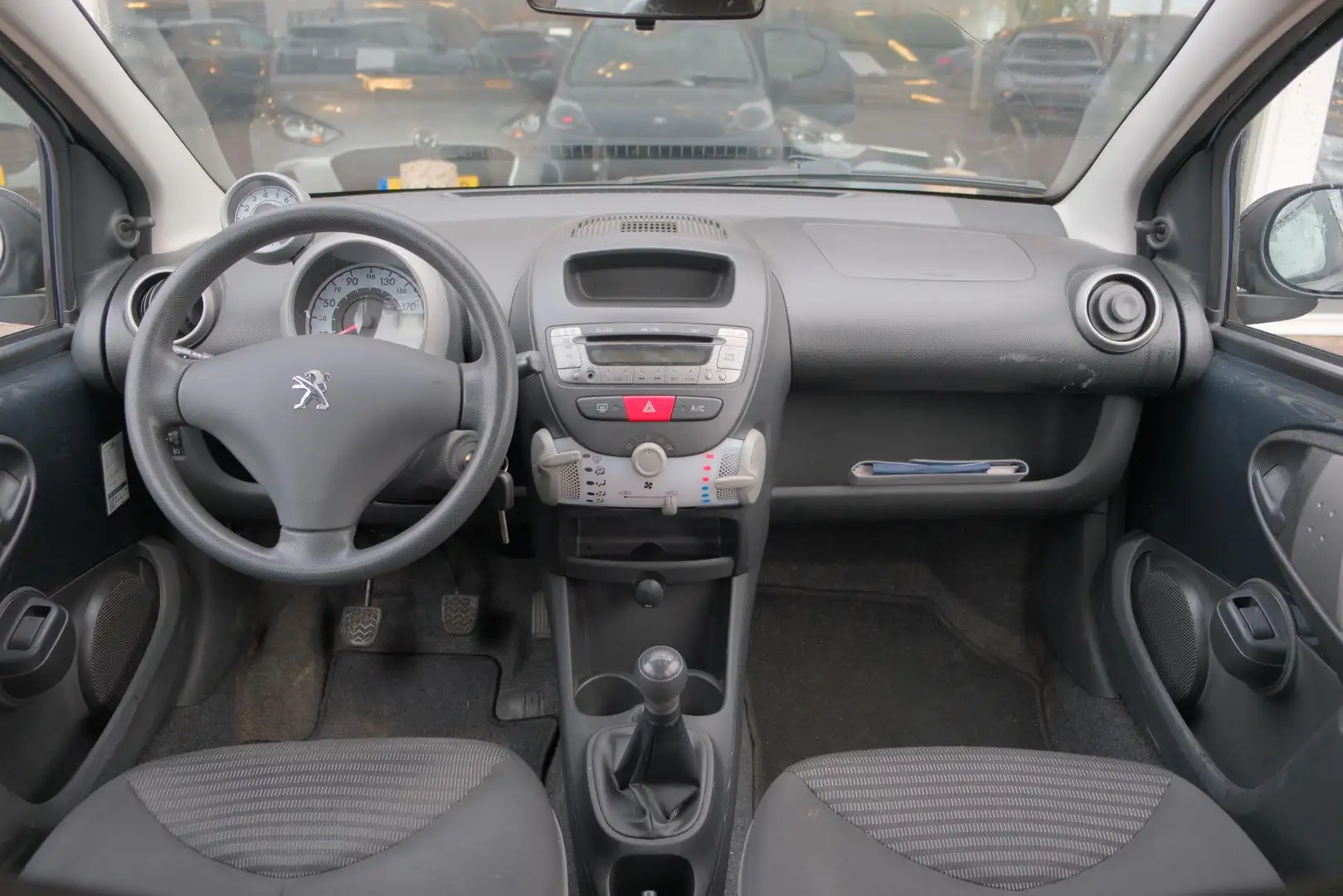 Peugeot 107 1.0 68pk 5-drs Active | Airco | Elektrische ramen Grau - 2