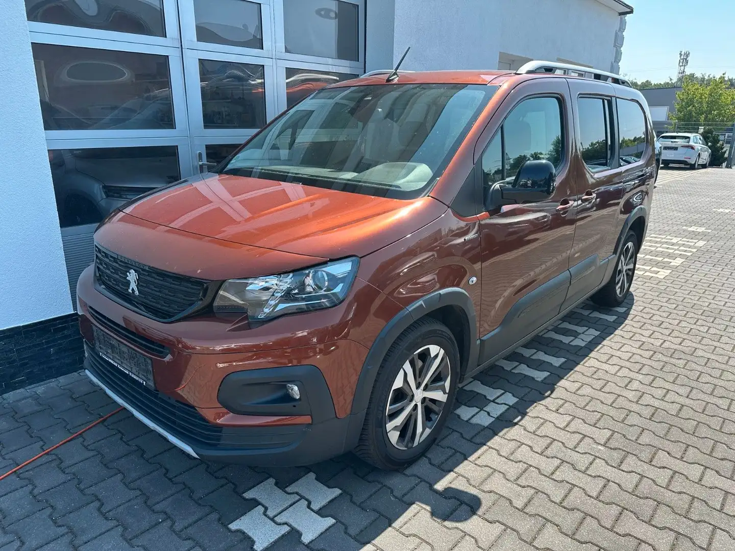 Peugeot Rifter Allure BlueHDi 130 L2 GT Line 7-Sitzer Braun - 1