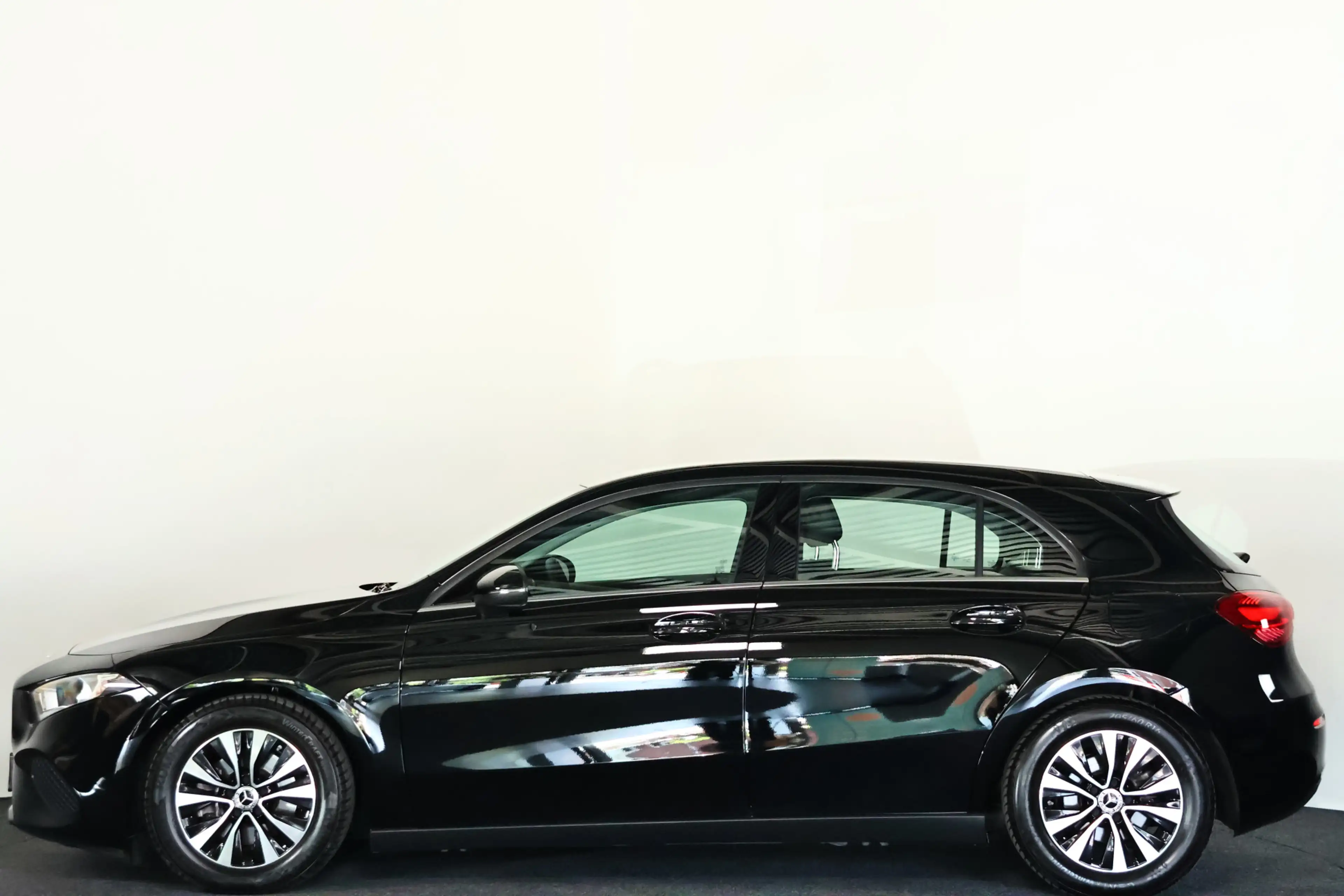 Mercedes-Benz A 180 Business Line / Navigatie / Camera / Cruisecontrol — photo 30