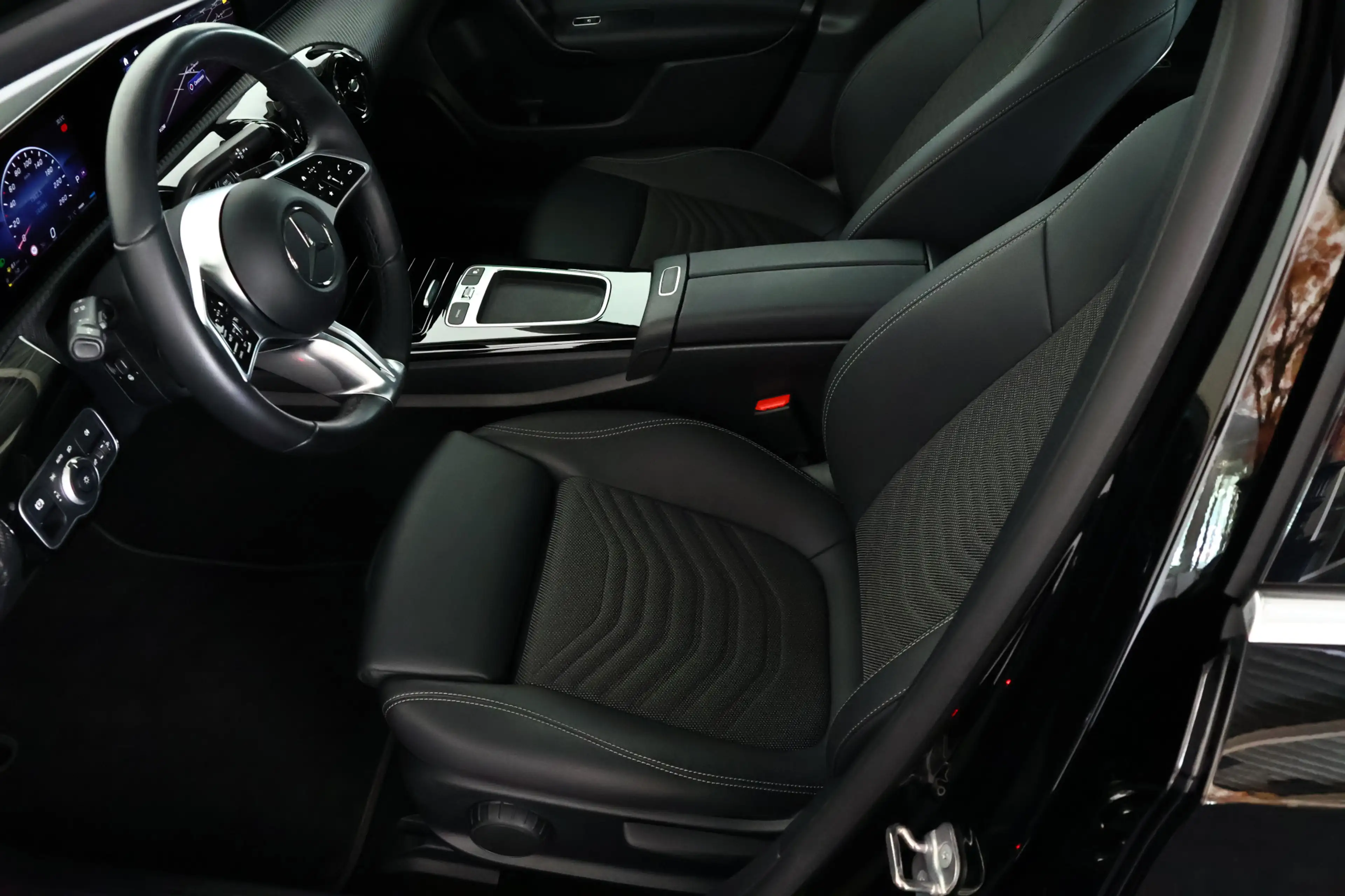 Mercedes-Benz A 180 Business Line / Navigatie / Camera / Cruisecontrol — photo 11