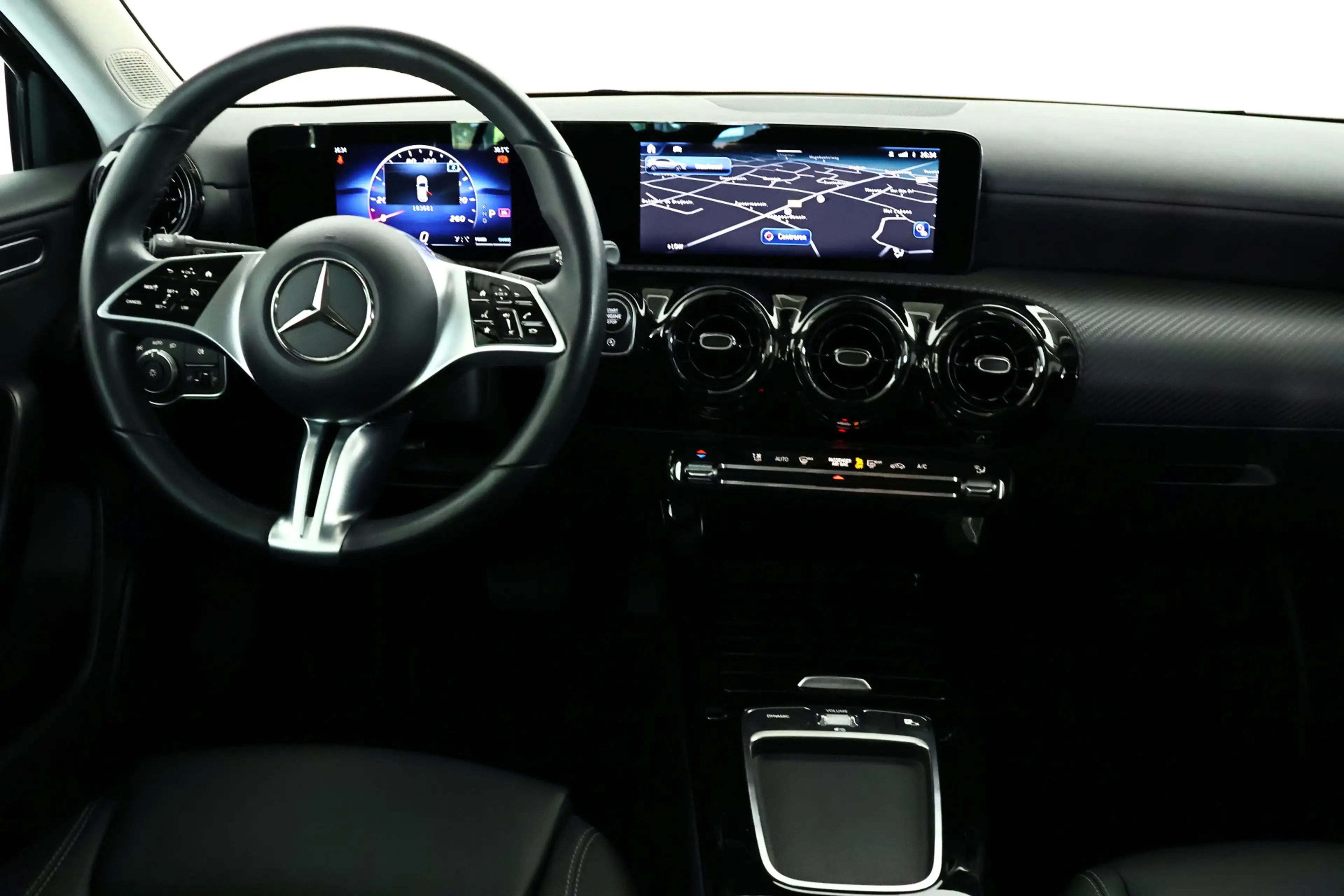 Mercedes-Benz A 180 Business Line / Navigatie / Camera / Cruisecontrol — photo 15