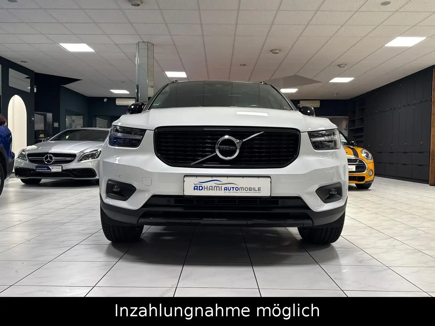 Volvo XC40 T3 R Design/LED/PANO/CAM/NAVI/MEMORY/AHK/AC Blanco - 2
