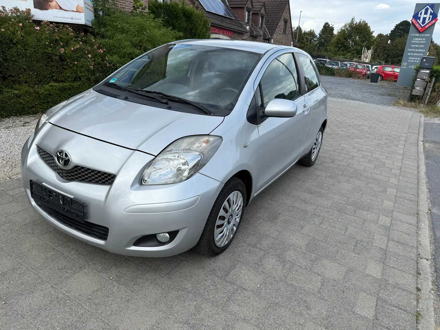 Toyota Yaris 1.0i VVT-i Luna /climatisation Gris - 2