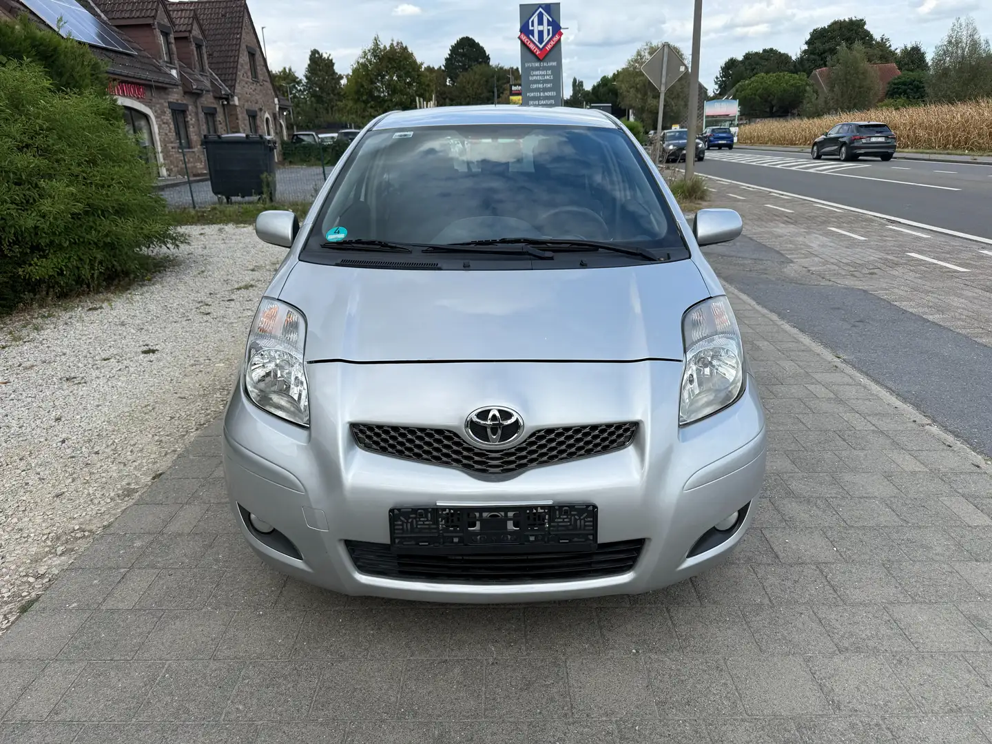 Toyota Yaris 1.0i VVT-i Luna /climatisation Gris - 1