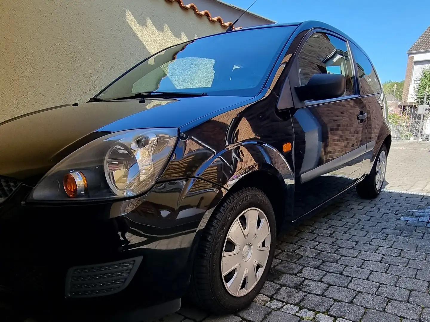 Ford Fiesta Fiesta  3-Türer 1.3 Viva Schwarz - 2