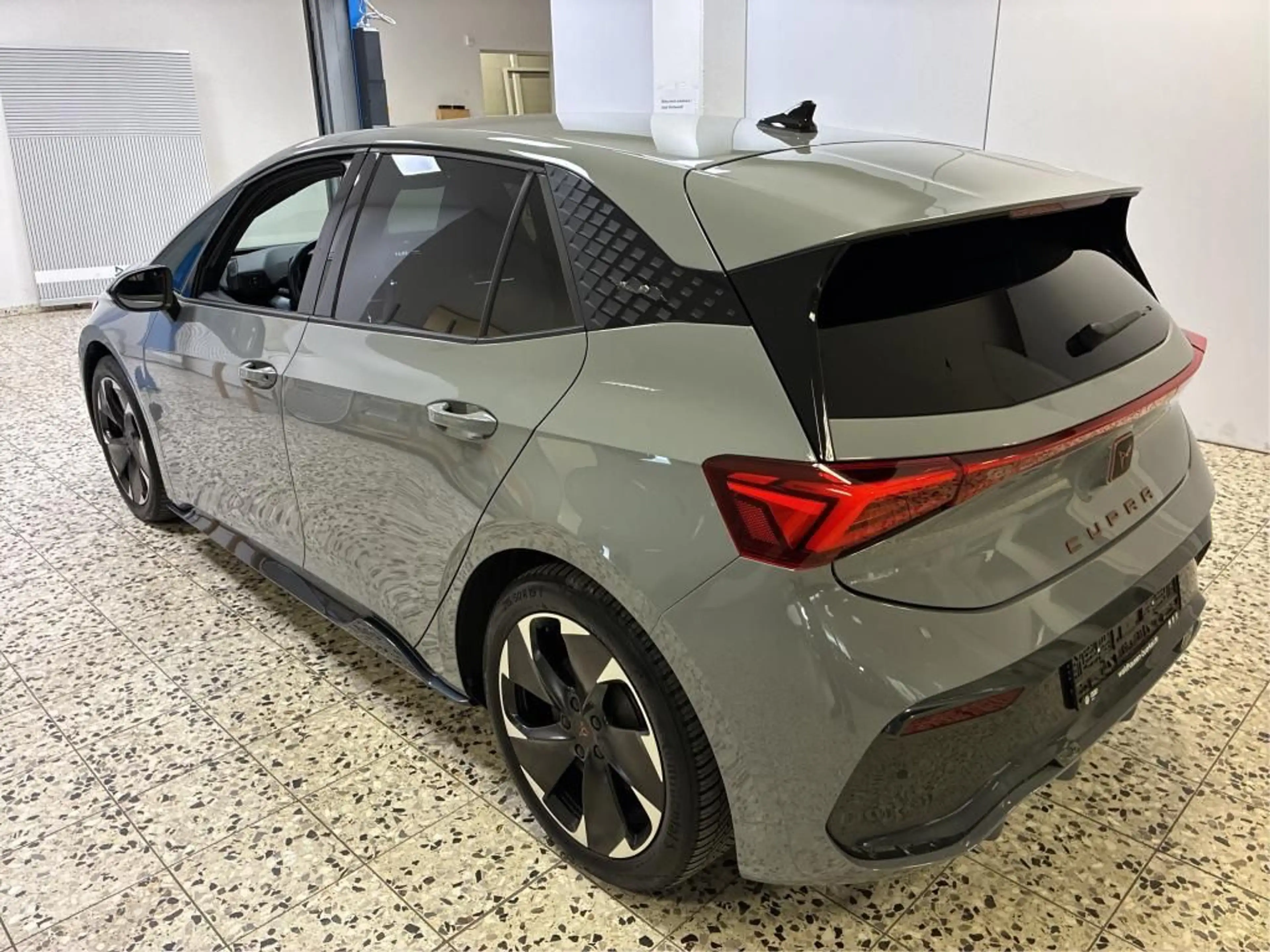CUPRA Born 150 kW+SHZ — photo 2