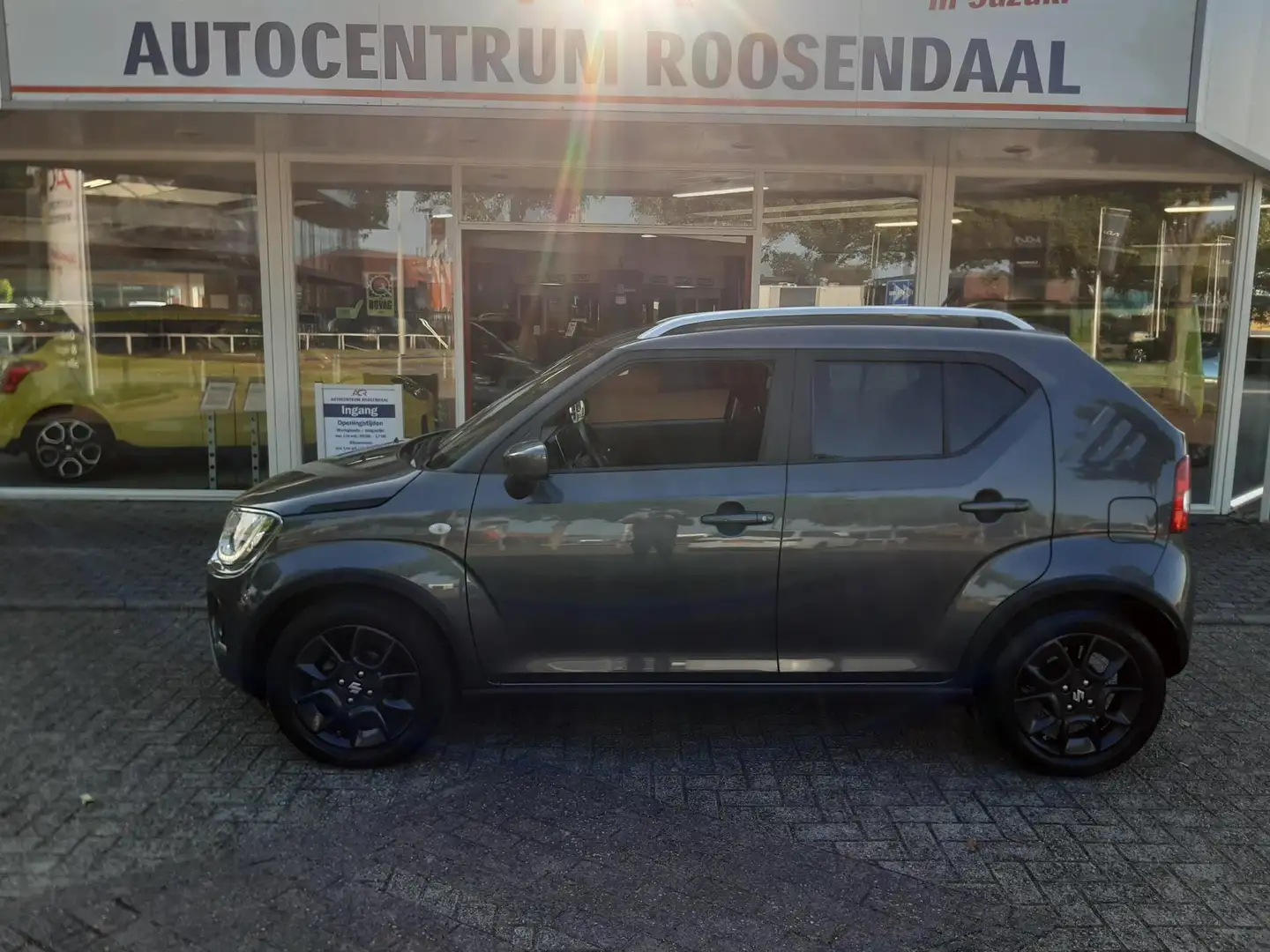 Suzuki Ignis 1.2 Smart Hybrid Select AUTOMAAT lage km stand Grijs - 2