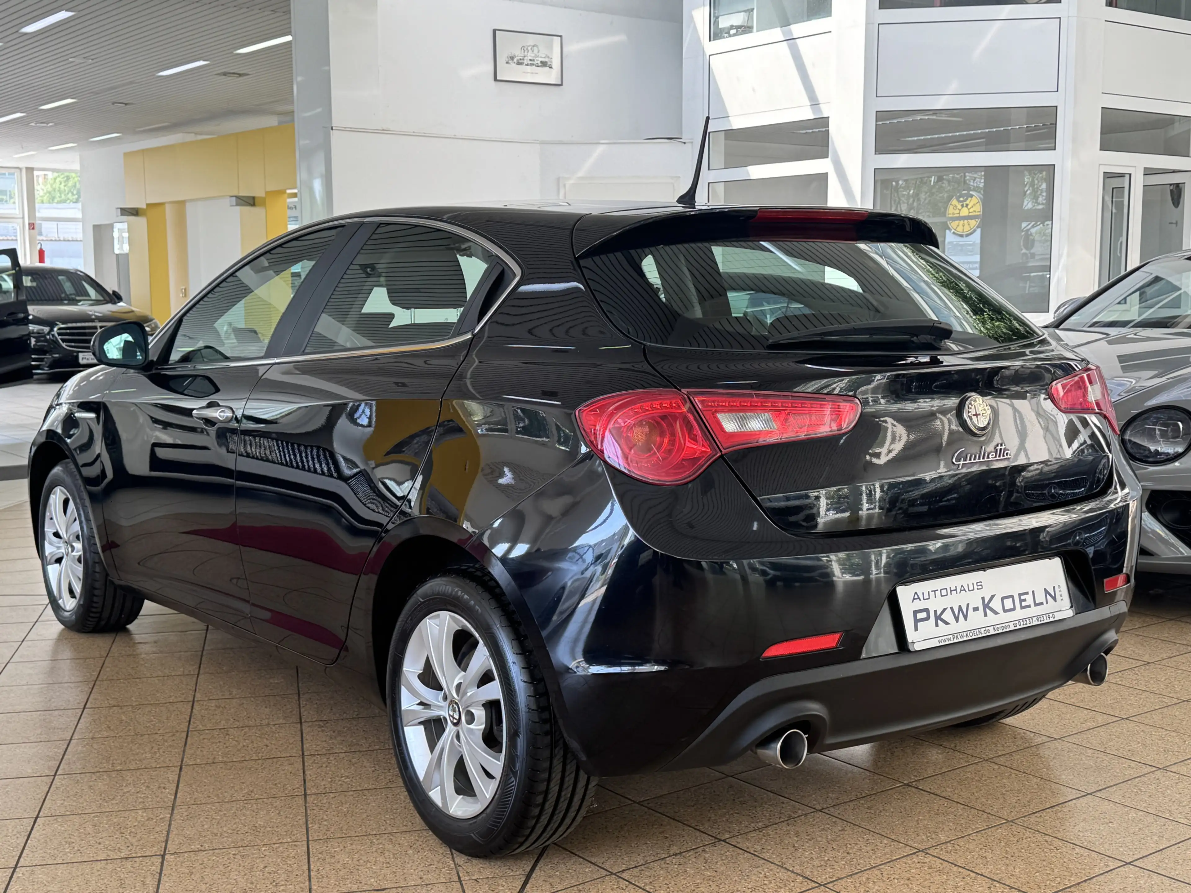 Alfa Romeo Giulietta 2.0 JTDM Turismo — photo 3