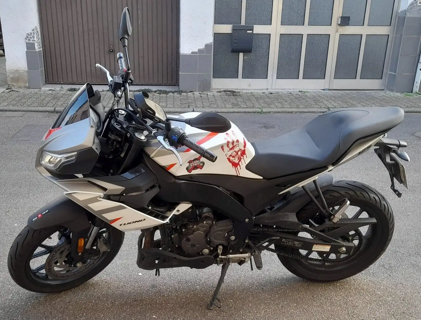 Aprilia Tuono 125 Weiß - 1