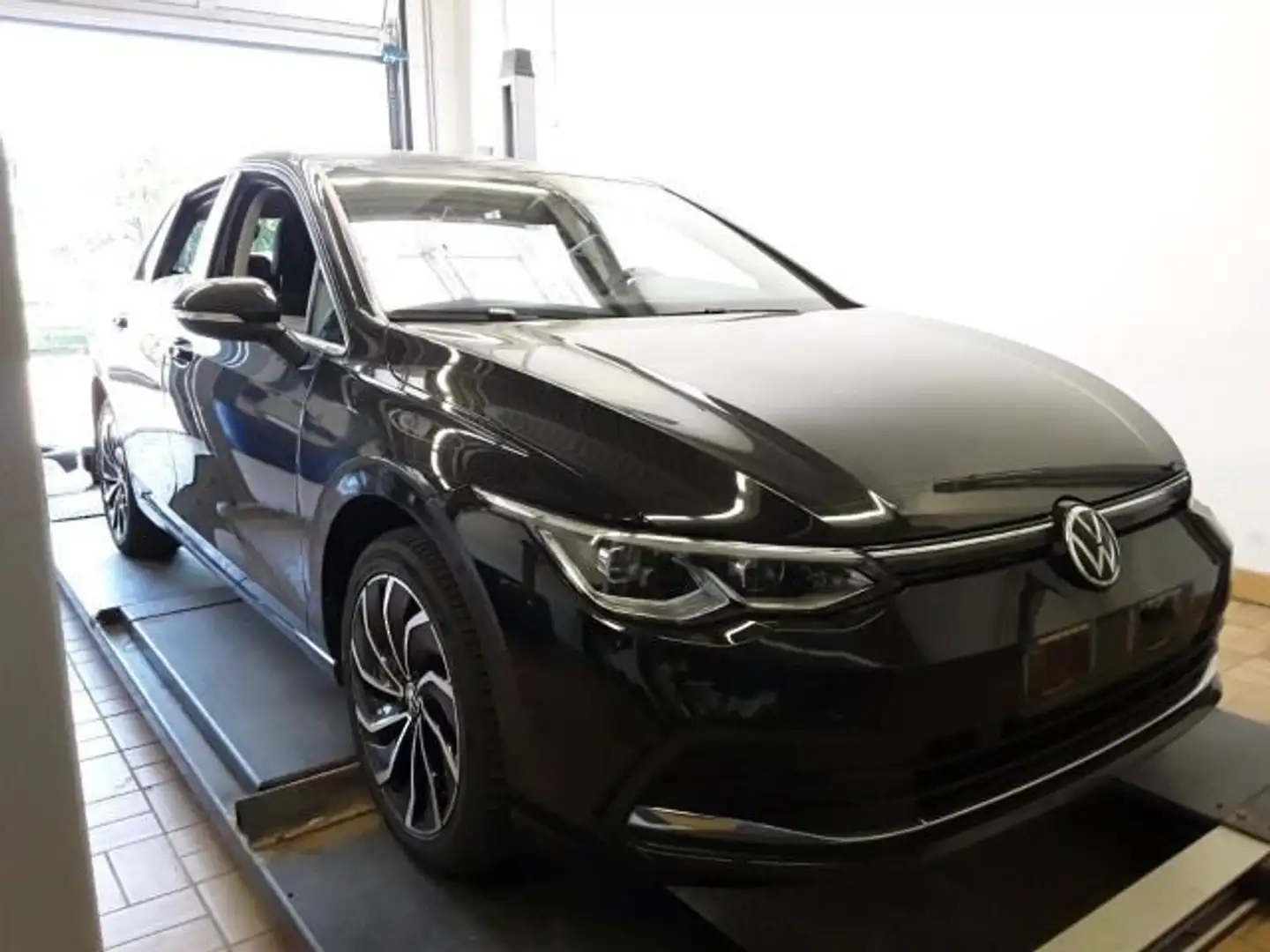 Volkswagen Golf 1.4 eHybrid STYLE LED+ NAVI SITZHZ LM17 AHK Schwarz - 2